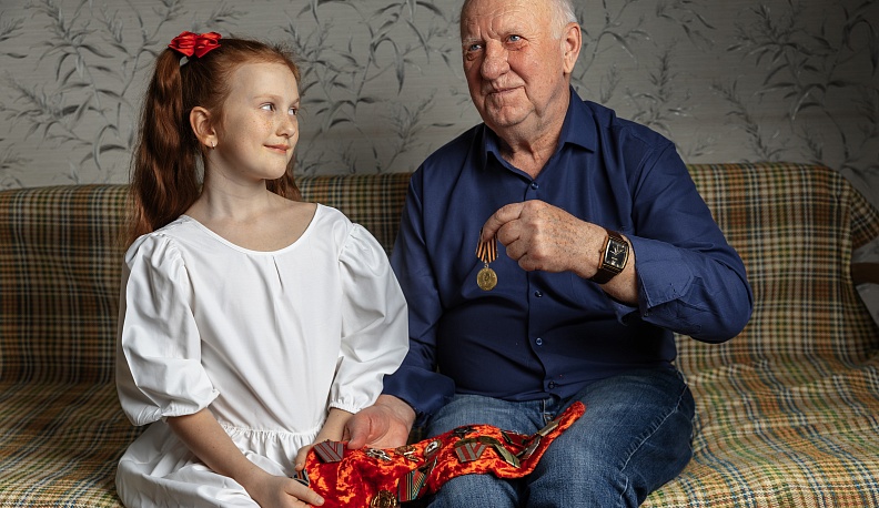 Кольцо и кортик